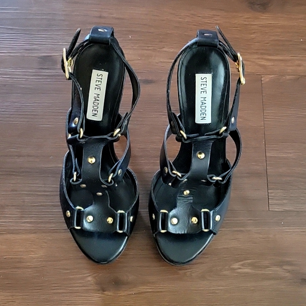 Steve Madden Black Studded Shoes, sz 8, 5" heels, good condition